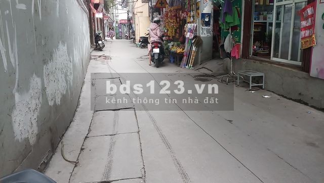 Vị trí ngõ ba gác tránh xe máy, thoáng mát, 4 tầng đúc