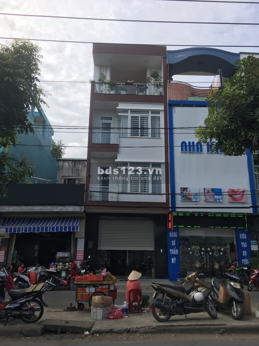 Trường Chinh nguyên căn 3 lầu trống suốt kd dt 4.2 x 15