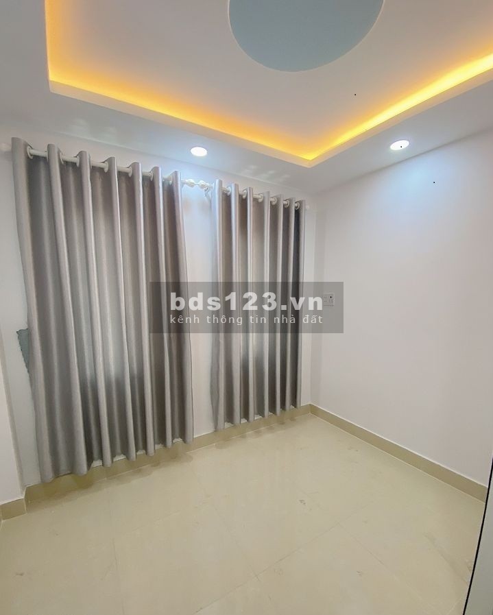 Nhà chính chủ hẻm ô tô 6.5M Tân Quý Tân Phú, chỉ 5.x Tỷ