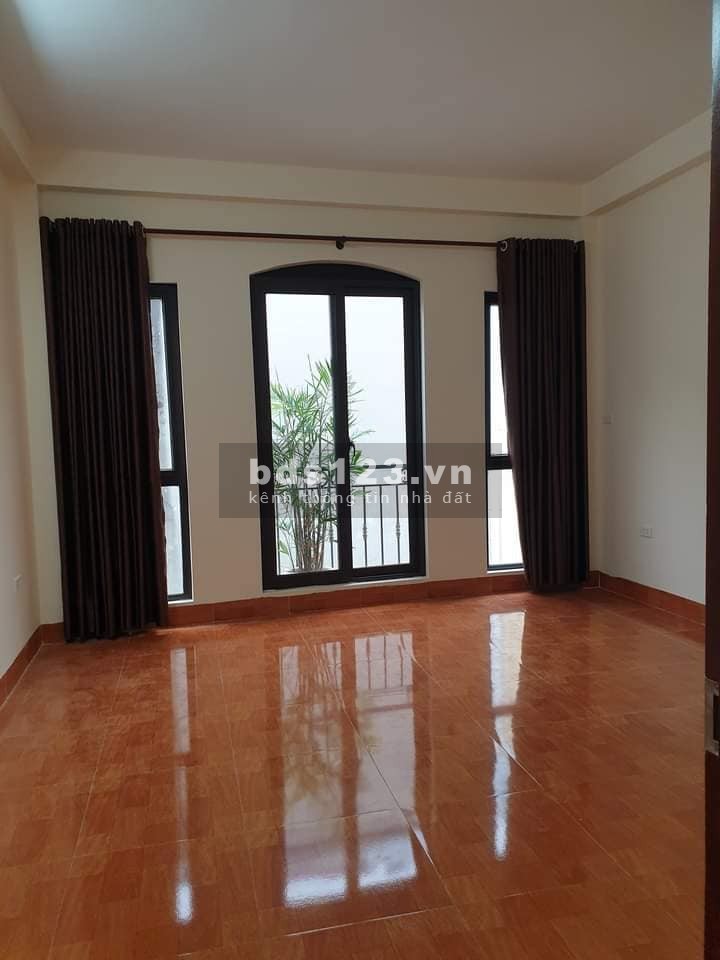 Bán nhà Võ Chí Công, 35m2 x5T, MT 5m siêu thoáng, cách ngõ ô tô 5m