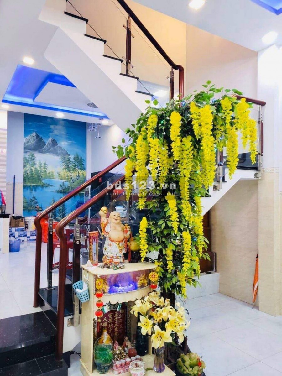 Bán nhà Quận Bình Thạnh 45M2 Đường Xô Viết Nghệ Tĩnh Phường 25 4 Tầng giá 5.7 tỷ