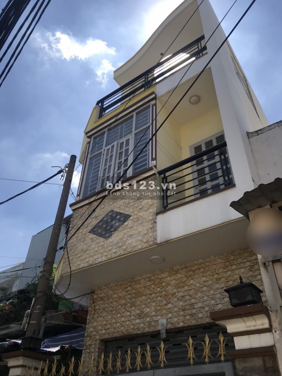 Bán gấp nhà góc 2 mặt hẻm Bà Hom, P.13, Quận 6. Tiện ở ngay