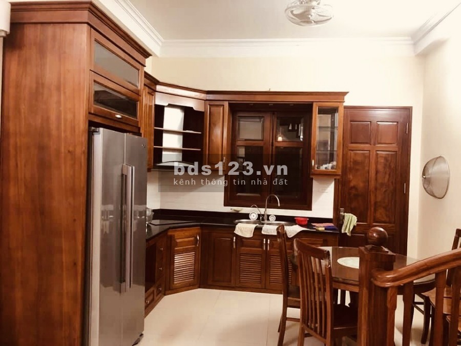 Vài bước ra phố nhà đẹp 100% nội thất gỗ Lim ô tô đỗ cửa Giá 5.2 tỷ