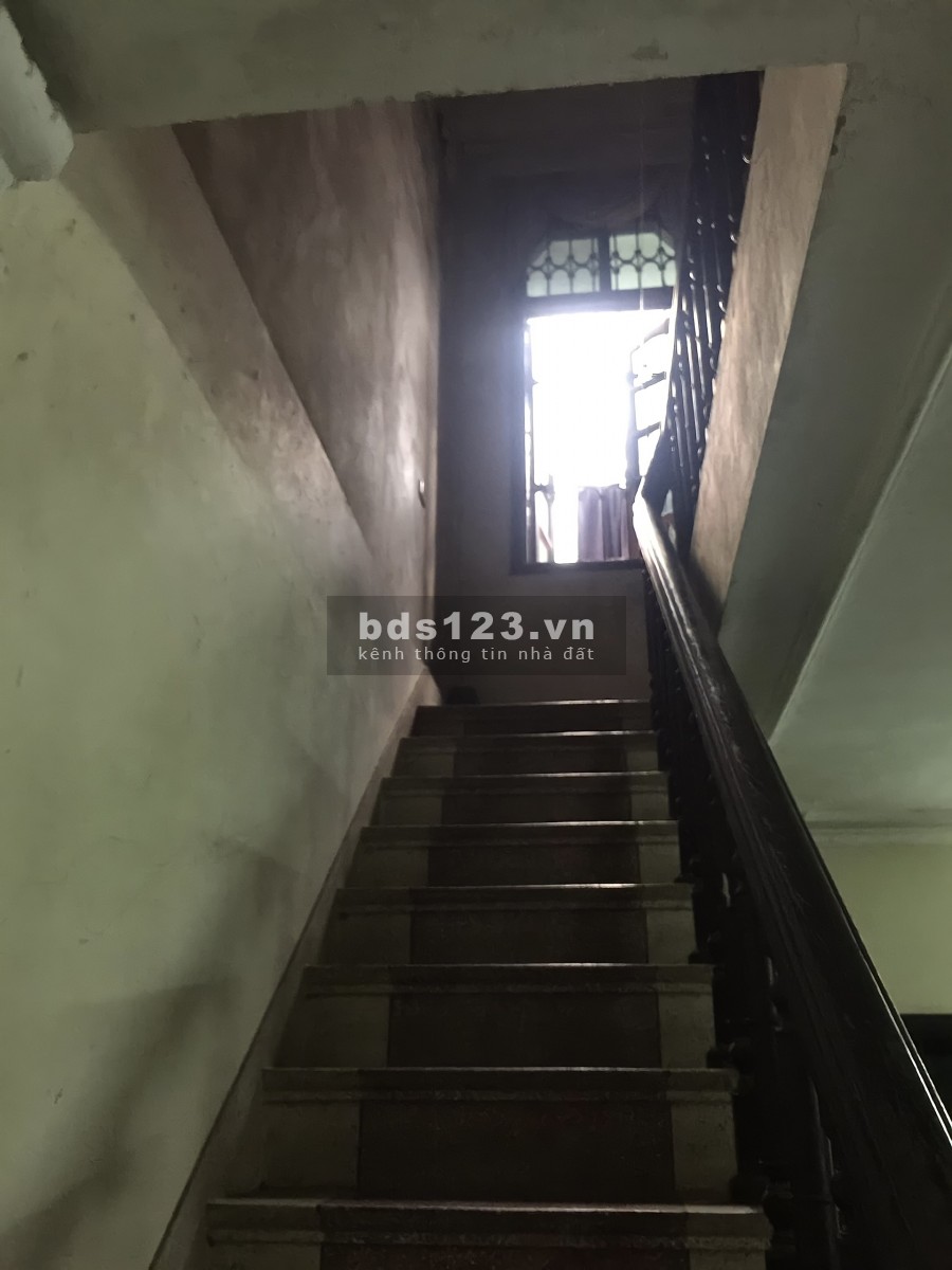 Bán nhà Bạch Đằng Hoàn Kiếm, mặt tiền khủng, kinh doanh, ô tô ra vào, nhỉnh 7 tỷ