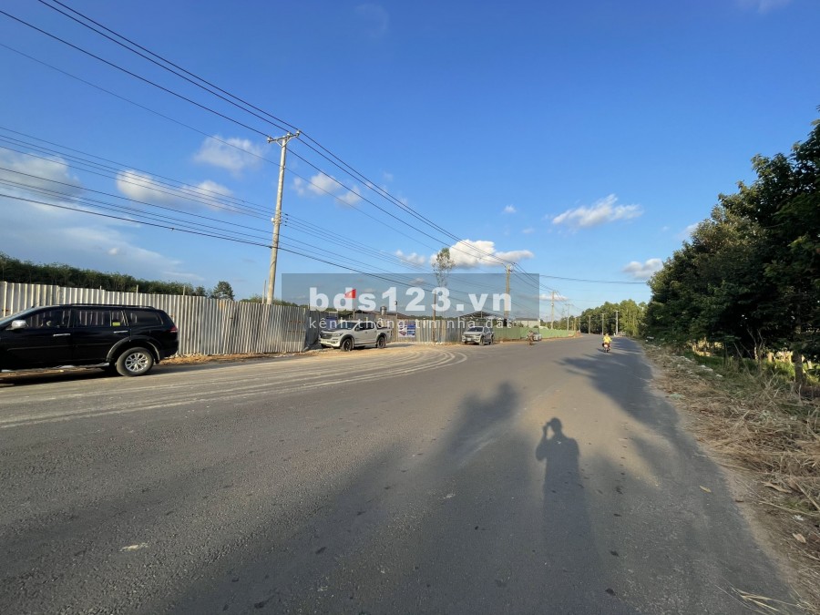 Đất sào đẹp, giá đầu tư 2000M2 đất (30X67) mặt tiền đường nhựa, SHR