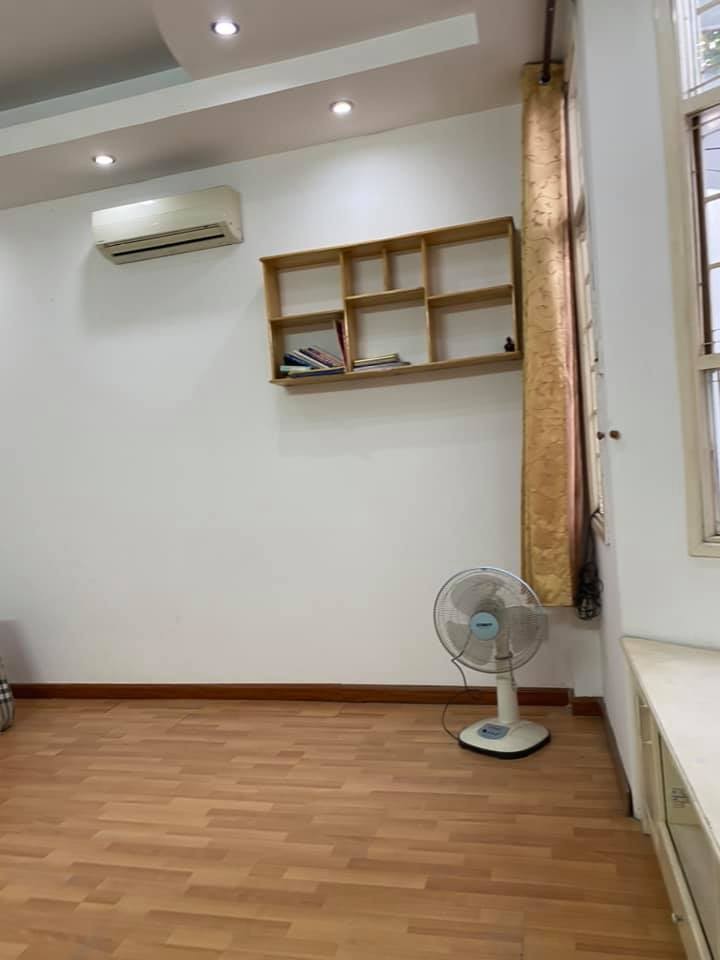 Nhận gửi bán nhà - CC Kẹt tiền Bán gấp Nhà hẻm 46 Trần Nhân Tôn, Phường 2, Quận 10, 45m2, 3 Tầng, giá 4 tỷ 1 MTG