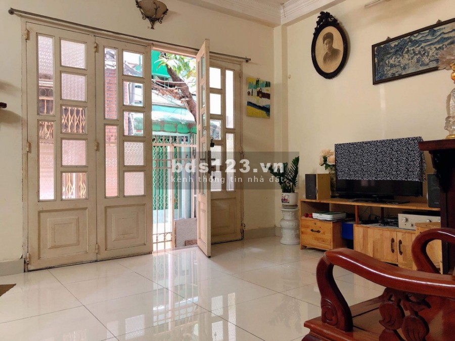 Bàn nhà mặt tiền lớn Trần Đình Xu Quận 1, dtsd 48m2, giá rẻ nhất khu 6.5 tỷ, nở hậu, phong thuỷ
