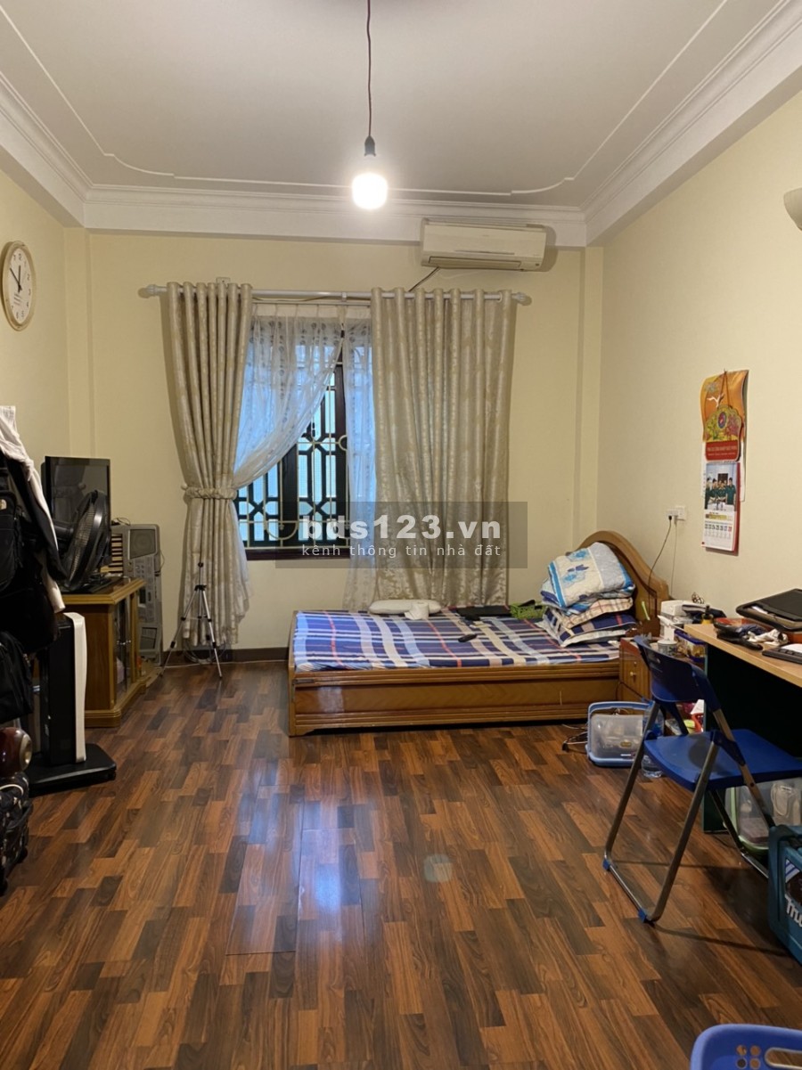 Bán nhà lô góc 3 thoáng Quận Đống Đa dt 50m2, 4 tầng