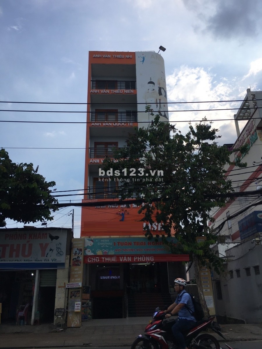 Sân thượng Phan Văn Trị mặt tiền 5 lầu Gần CityLand