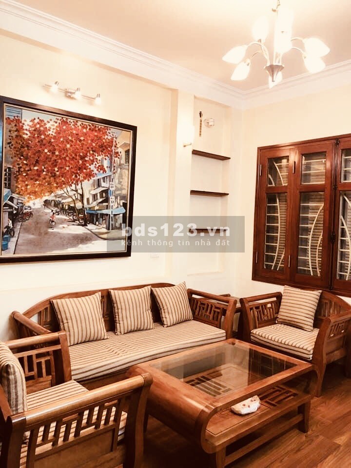 Vài bước ra phố nhà đẹp 100% nội thất gỗ Lim ô tô đỗ cửa Giá 5.2 tỷ