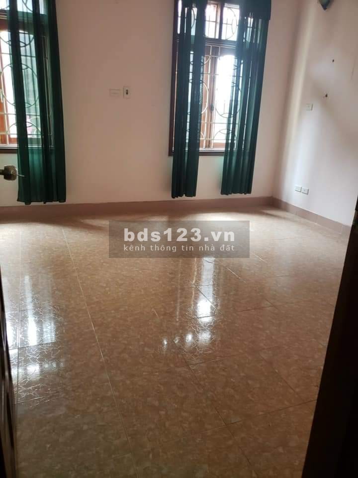 Bán nhà chính chủ nguyên căn đường Hoàng Quốc Việt, Quận Cầu Giấy, dtsd 70m, 4 tầng đúc, giá 6.6 tỷ