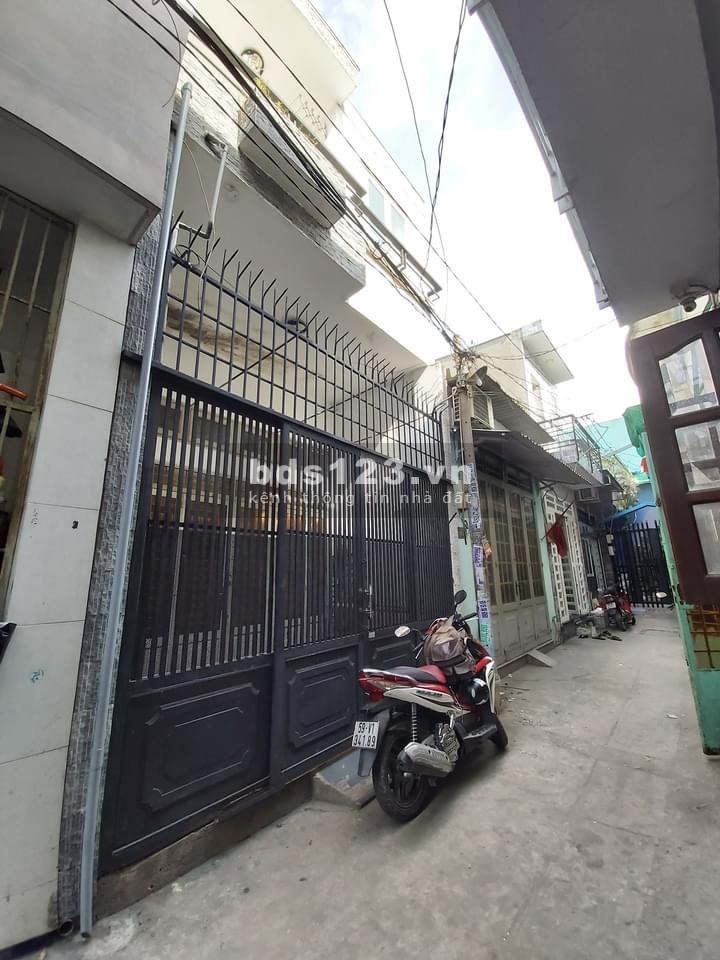 Nhà Hẻm gần chợ Phạm Đăng Giản. 1tret, 1 lửng, 1 lầu. Giữa KCN Tân Bình và Vĩnh Lộc. Giá 2ty4
