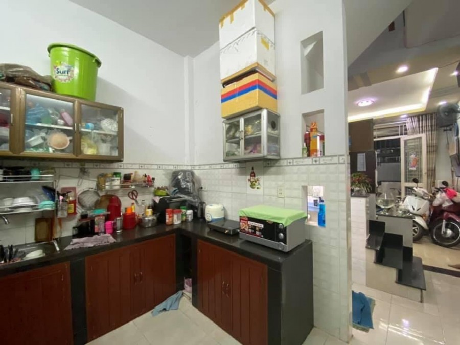 Bán gấp nhà 50m2 Nguyễn Tri Phương Phường 4 Quận 10 chỉ nhỉnh 5 tỷ. 0856010313.