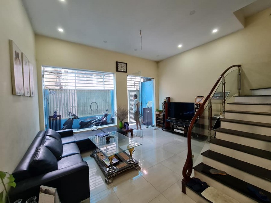 Chính chủ bán gấp nhà phố Bồ Đề Long Biên 70m2 x4 T, MT 5m hơn 6.9 tỷ
