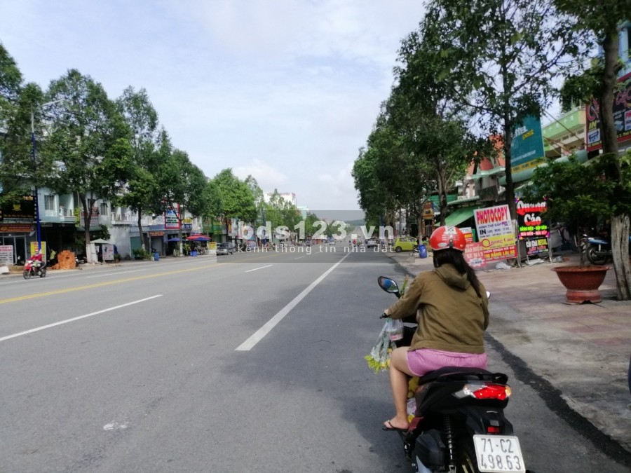 Cần tiến bán 300m2 đất thổ cư ở khu đô thị mới Bình Dương