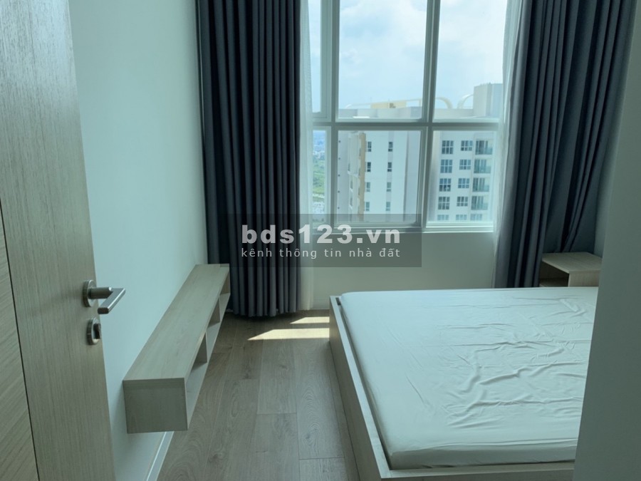 Căn hộ tầng cao chung cư cần sang nhượng 2PN tại Sadora
