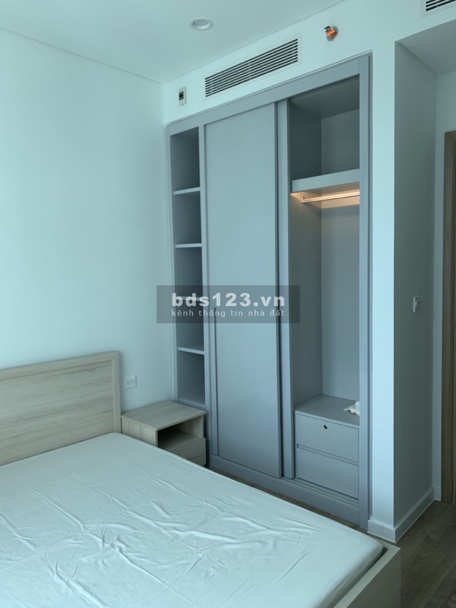 Căn hộ tầng cao chung cư cần sang nhượng 2PN tại Sadora