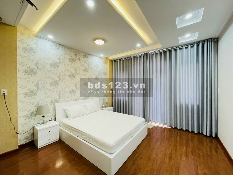 Cho thuê nhà nguyên căn HXT Phan Đăng Lưu Phú Nhuận, nhà có 11 phòng tiện cho thuê làm căn hộ dịch vụ , trung tâm dạy thêm,...