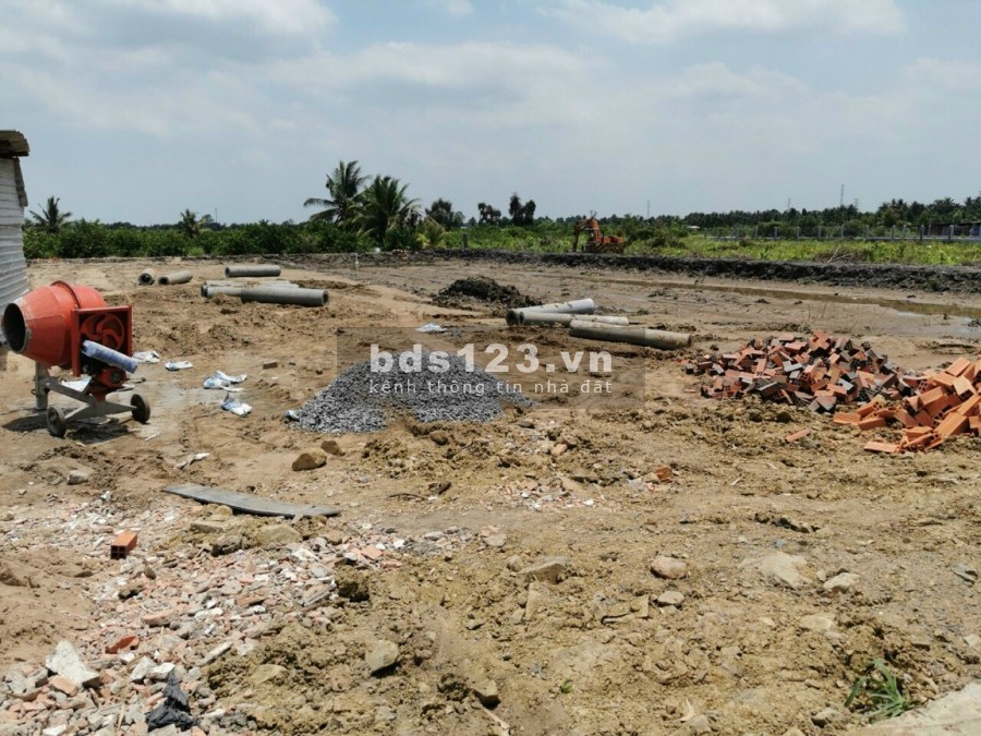 1750 m2 đất thích hợp xây nhà vườn , nhà trọ ở Bến Lức ,Long An