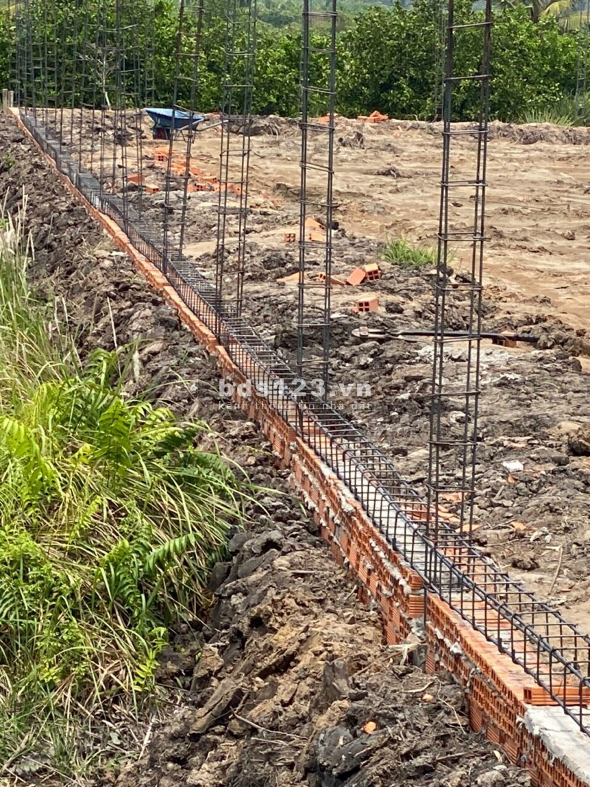 1750 m2 đất thích hợp xây nhà vườn , nhà trọ ở Bến Lức ,Long An