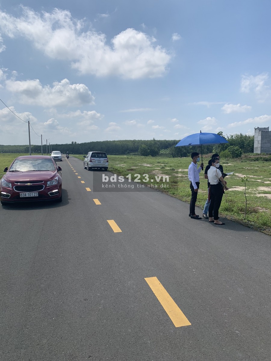 Bán nhanh lô đất 500m2 kề ngay khu công nghiệp Becamex chơn thành 0775568066