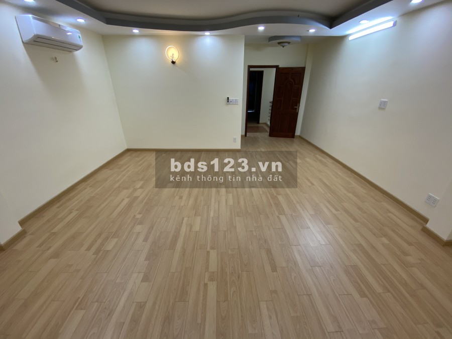 MT đẹp Nguyễn Văn Công 7x22m 1T-3L 5PN mới xây làm Vp.cty giá 35Tr/th