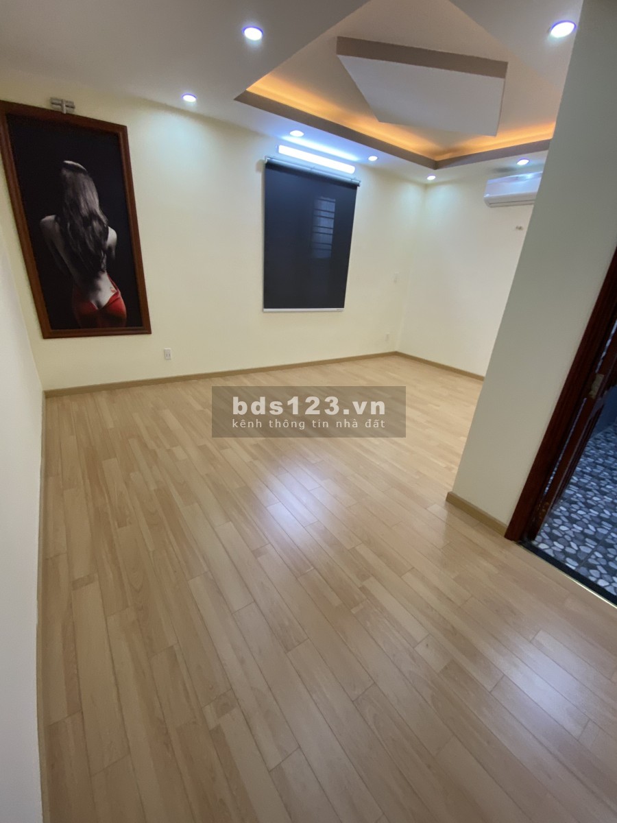 MT đẹp Nguyễn Văn Công 7x22m 1T-3L 5PN mới xây làm Vp.cty giá 35Tr/th