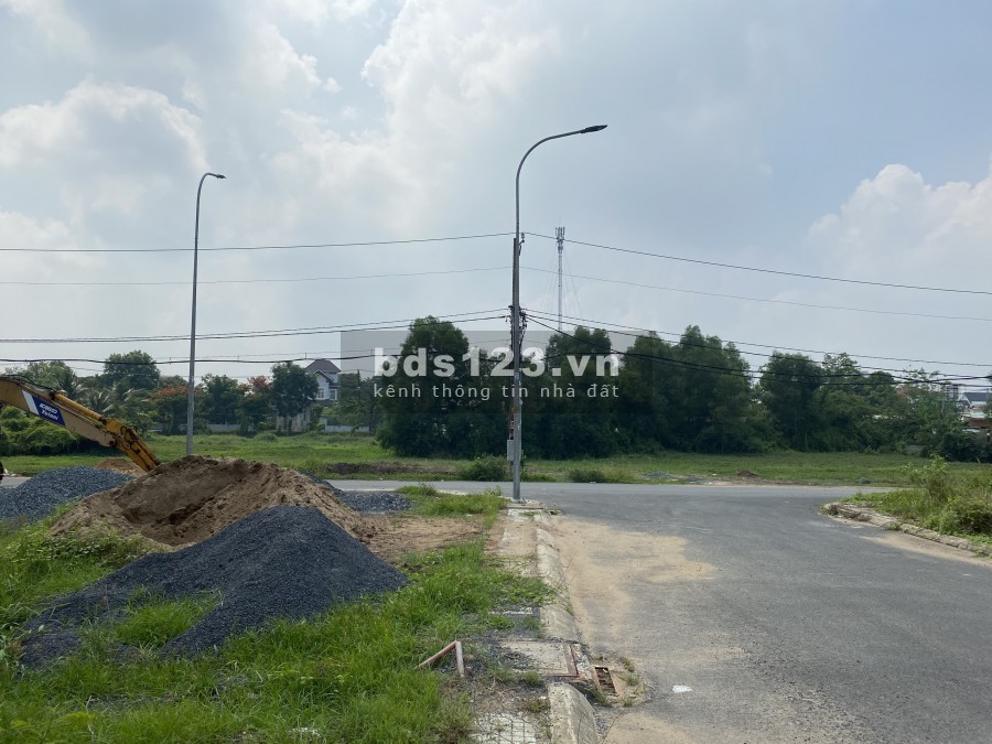 Bán đất Quốc Lộ 1A, vị trí đắc địa nhất, kdc Ht Real Hoàng Phan Thái, shr, xây dựng tự do