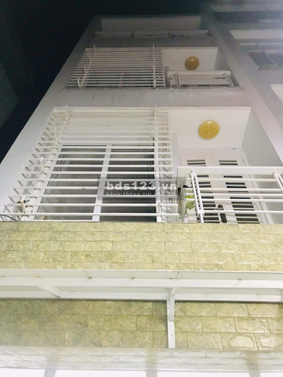 Hẻm 3.5m dt 3m x 10m, 4 tầng chỉ 5.5 tỷ TT Quận 10 Ngô Gia Tự