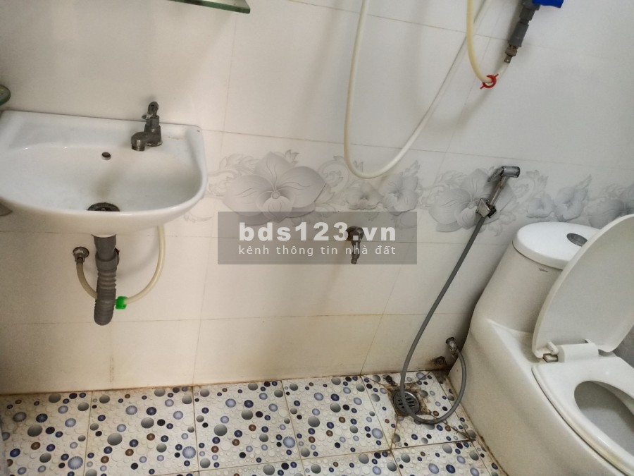 Nhà 5x20(1lầu)mặt tiền ngay ngã 3, tiện KD.Giá11tr