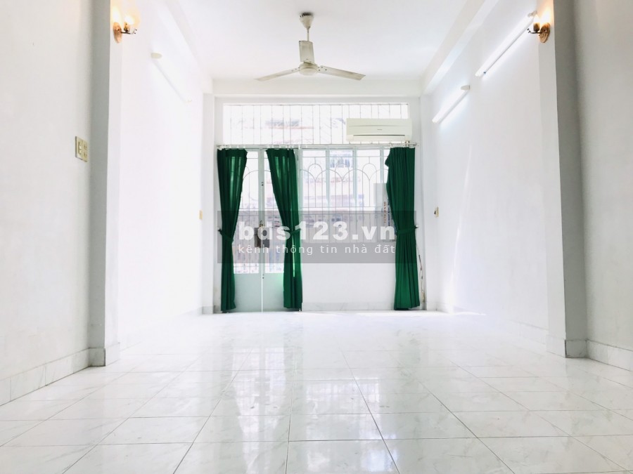 Cho thuê nhà HXT quay đầu Lê Văn Sỹ P12 Quận 3 - Nhà mới sơn sửa máy lạnh đầy đủ khu tập trung văn phòng