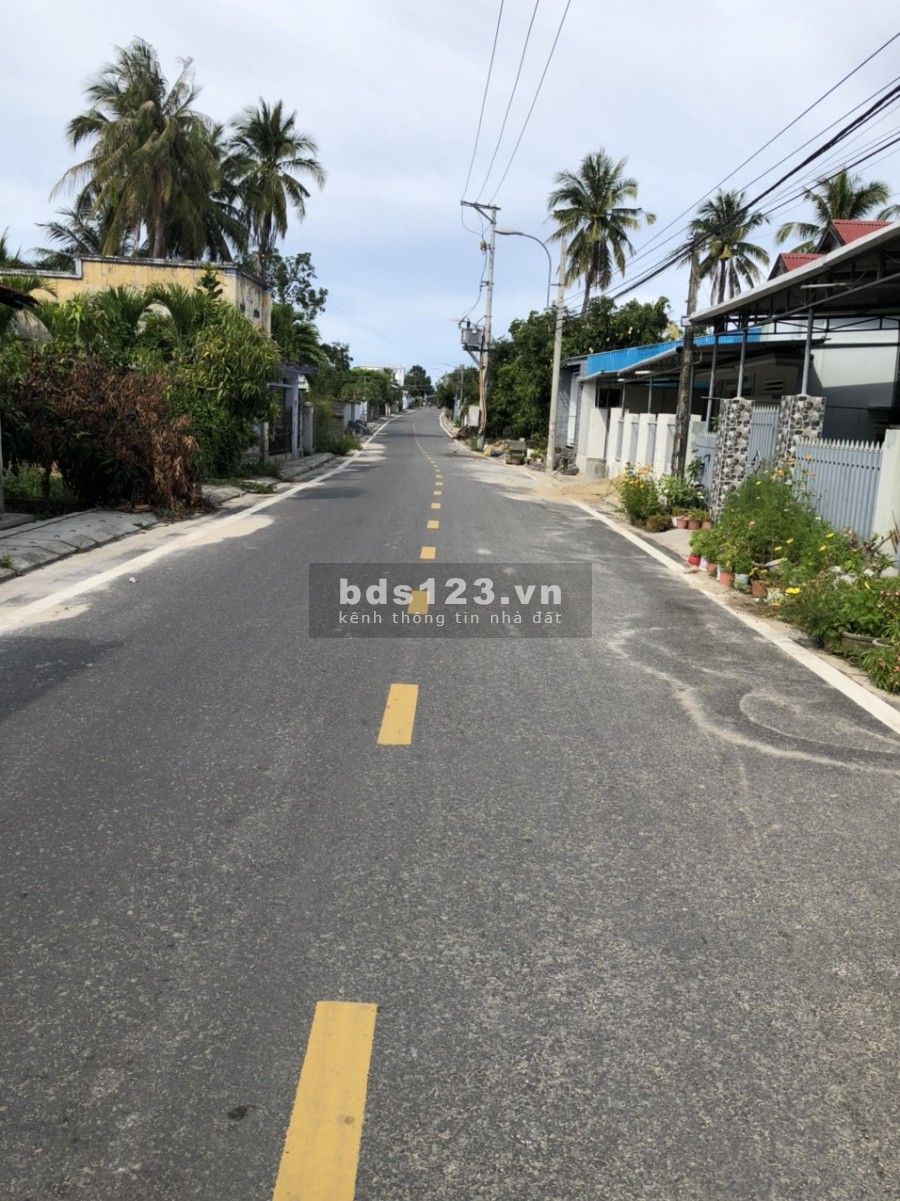 Cần bán gấp lô đất giáp thị trấn Cam Đức ,giá cực rẻ chỉ 3.8tr/m2