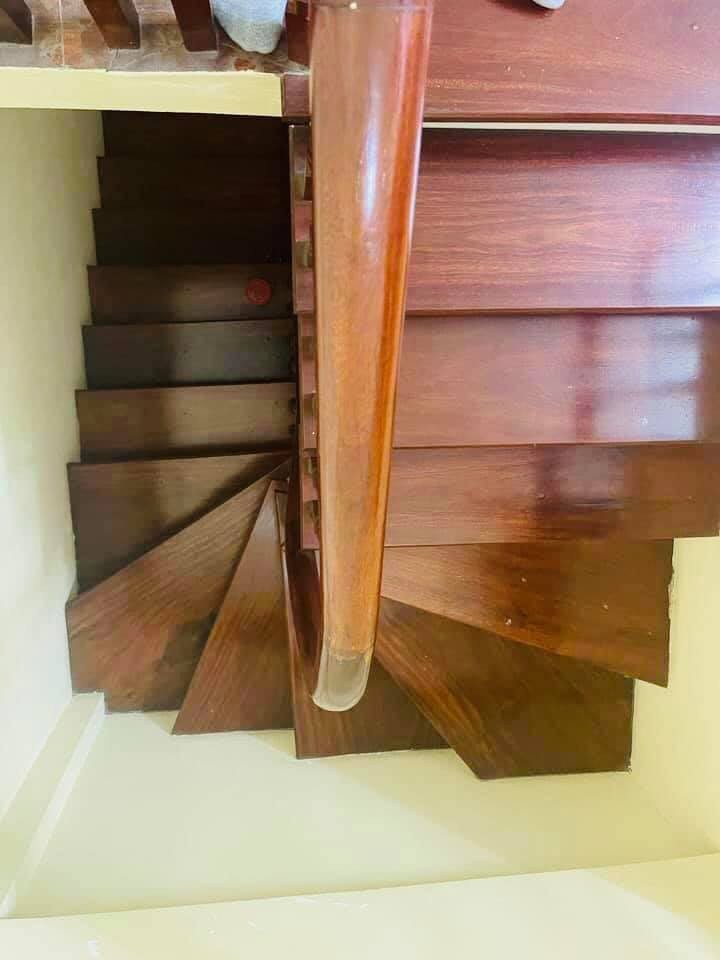 Lạc Long Quân nhà đẹp, ô tô vào nhà 38m2*5T, giá chỉ 5.6 tỷ