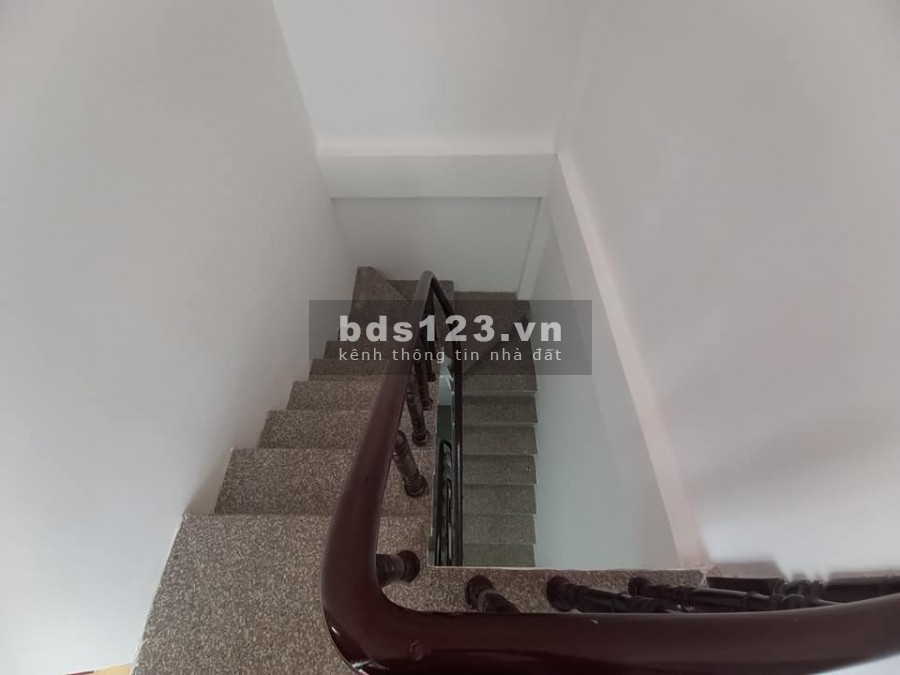 4 tầng, 4 phòng rộng, xây tâm huyết, ở yên tâm, hàng xóm tình cảm, sổ đẹp, nở hậu, nhà xây chắc chắn, dân trí thiện lành