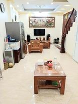Bán Nhà Đống Đa, Đường Láng 40m 5 Tầng, Ô Tô Đỗ Cổng, 2 Mặt Thoáng. Giá 4.9tỷ.