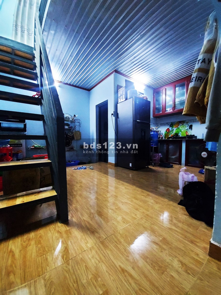 Nhà 1 lầu 1 trệt, SHR, Hướng Đông, đường Nguyễn Thái Học, kp4, Trảng Dài