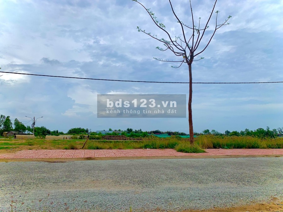 Đất nền ngay dự án Thạnh Phú center