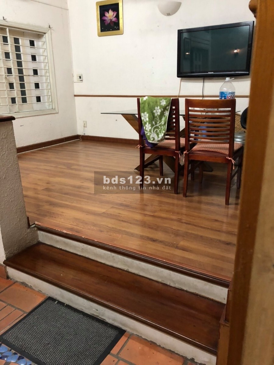 Hỏi em cho cả luôn cô chị- xe hơi vào tân cửa đón dâu Quận 11