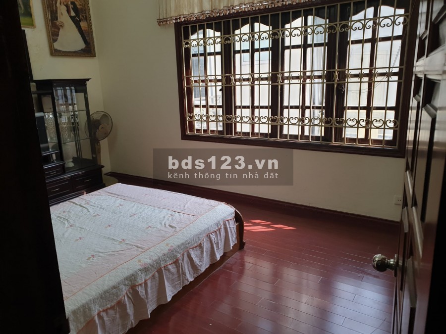 Bán nhà Ngọc Lâm gara ô tô ngõ to như phố, dt 72m2, giá 6.4 tỷ, Quận Long Biên