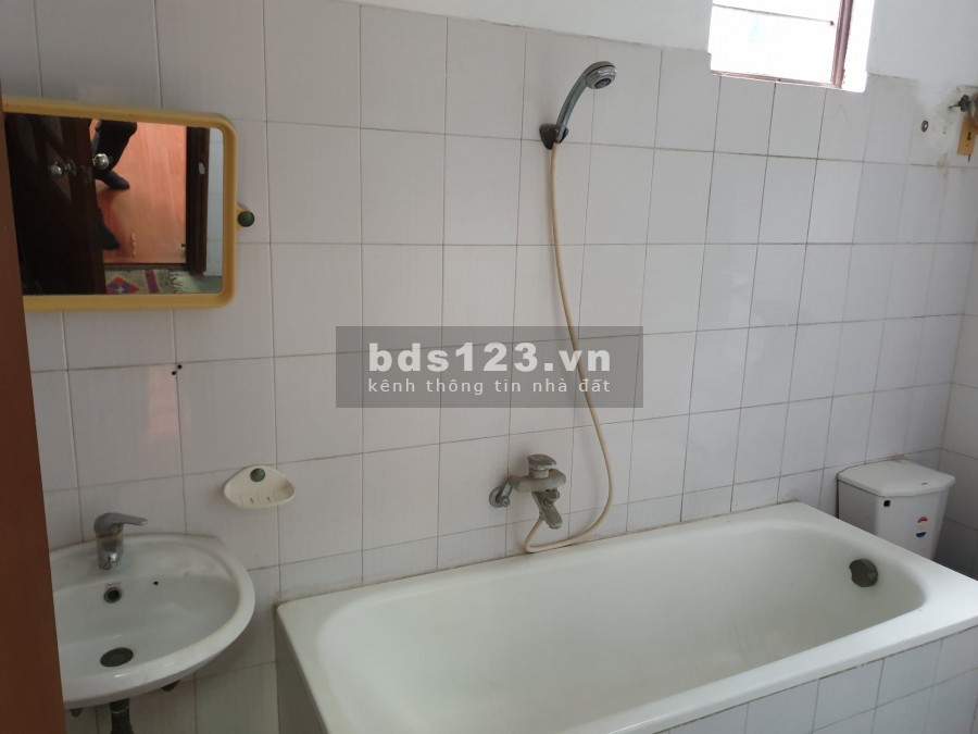 Bán nhà Ngọc Lâm gara ô tô ngõ to như phố, dt 72m2, giá 6.4 tỷ, Quận Long Biên