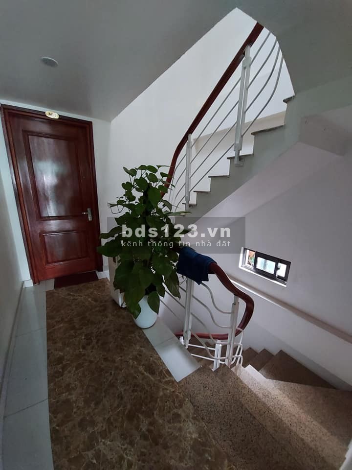 Siêu Hiếm Lạc Long Quân Lô Góc 72m2x4T, MT 8.2m. 11.7Tỷ