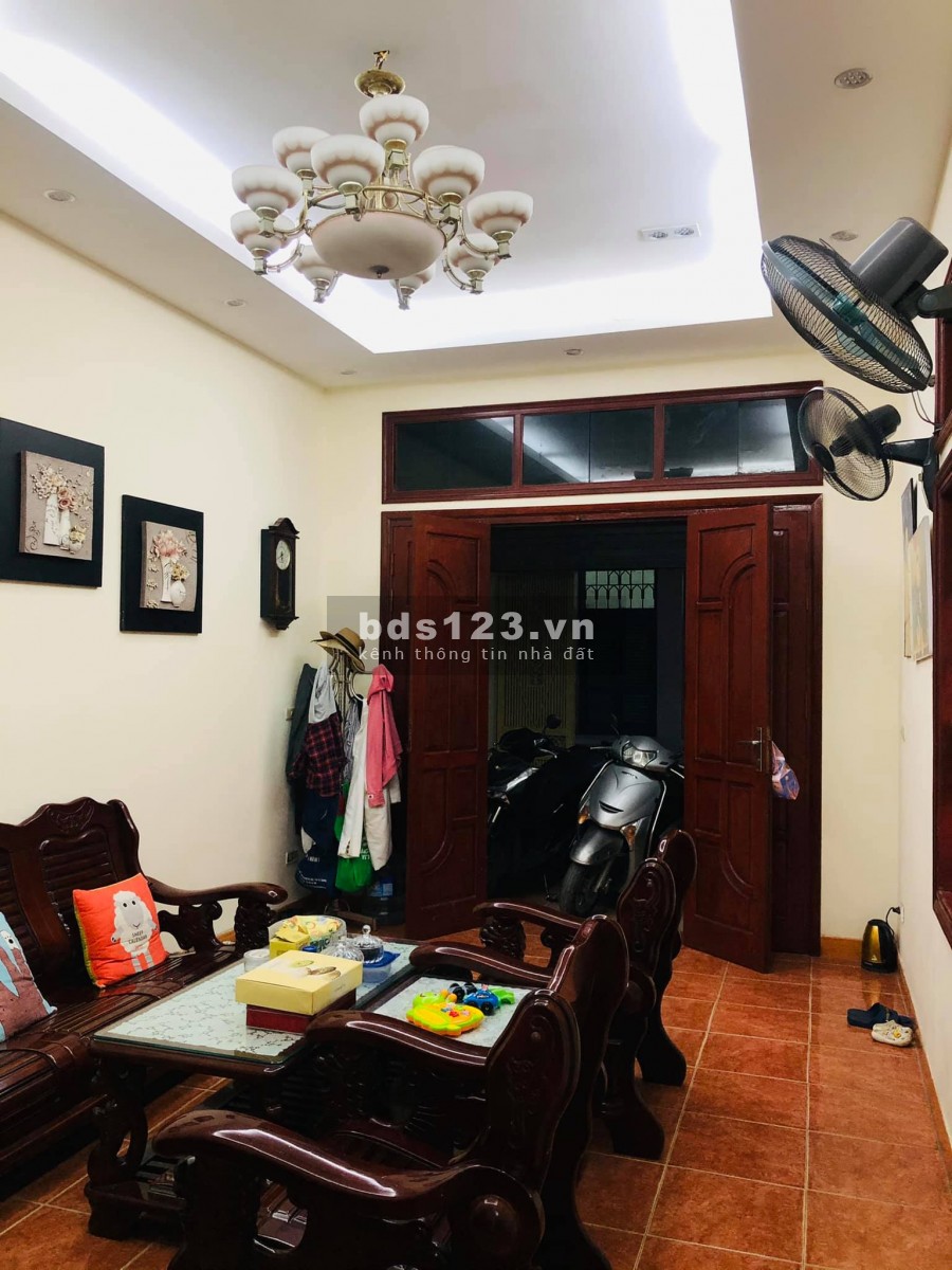 Về quê tránh dịch để lại căn nhà 30m2*2T Bạch Mai chỉ 1.3 tỷ
