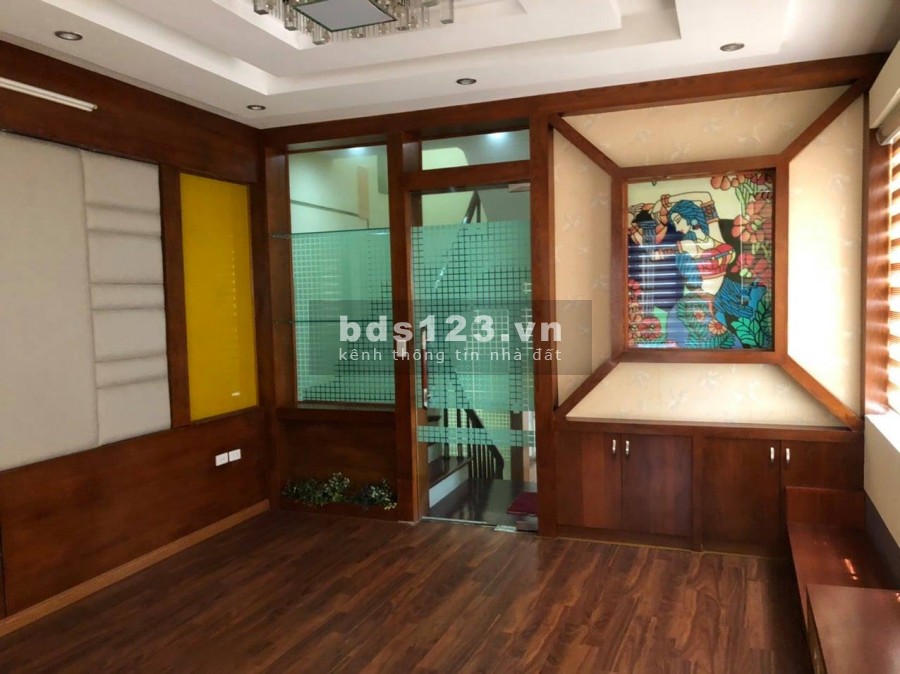 Bán gấp nhà mặt phố Nguyễn Khang, lô góc, gara ô tô, dt 58m, 5 tầng, mt 4.5m, Giá nhỉnh 14 tỷ