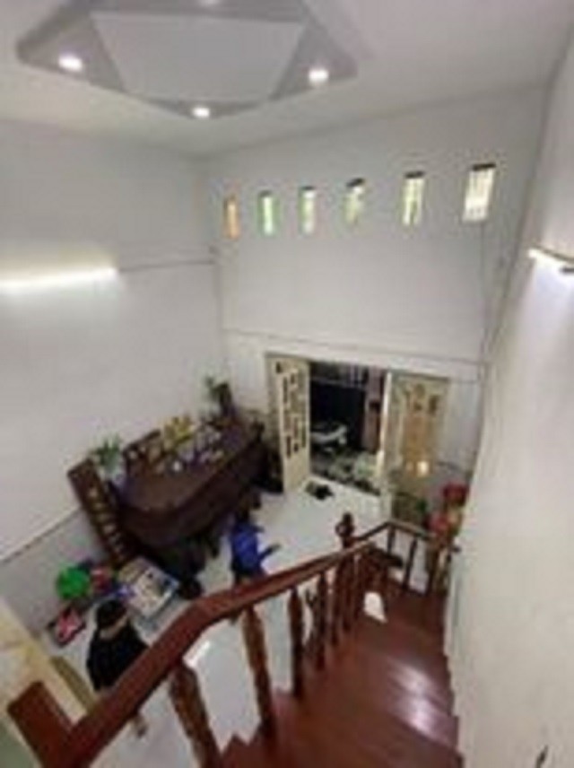 Bán nhà Nguyễn Văn Nghi phường 5 Gò Vấp 66m2 giảm 600 triệu còn 3.4 tỷ.