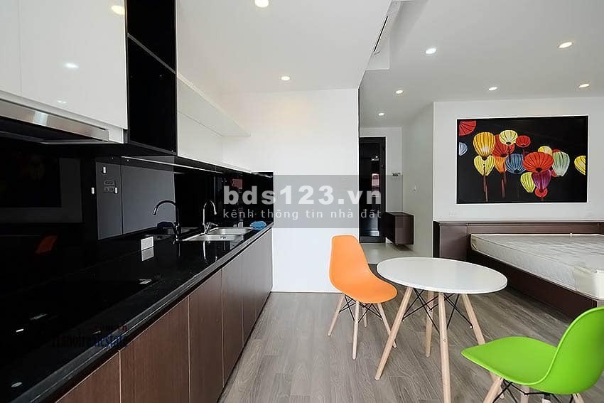 Bán nhà siêu hiếm phố Lạc Long Quân, Tây Hồ. DT khủng 150m2, MT 9M, ô tô tránh giá 25 tỷ 0968990560
