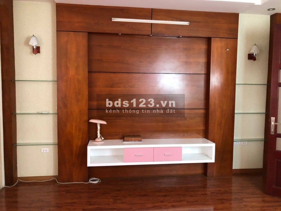 Bán gấp nhà mặt phố Nguyễn Khang, lô góc, gara ô tô, dt 58m, 5 tầng, mt 4.5m, Giá nhỉnh 14 tỷ