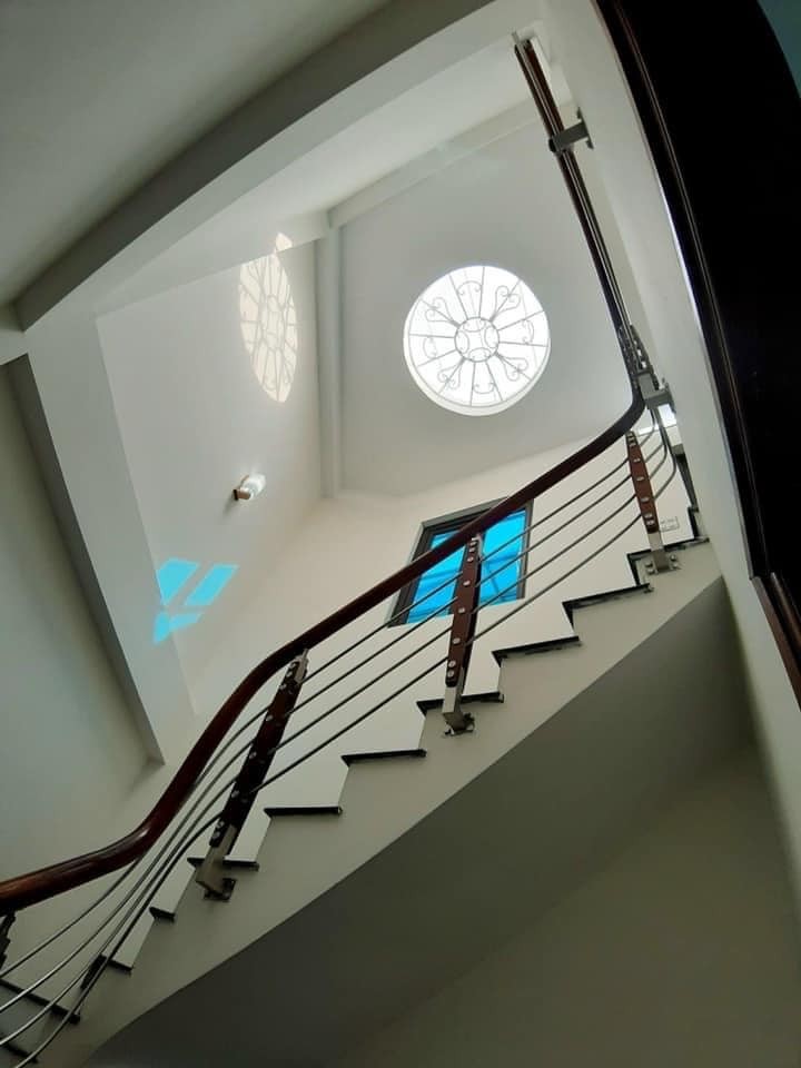 Đào Tấn, Bà Đình, 40m2, 5 tầng, hướng Đông Nam, view Lotte, 4 tỷ, dân trí cao, an ninh tốt