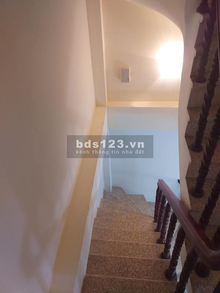 Bán nhà quận Hai Bà Trưng, lô góc, 2 mặt thoáng, nhỉnh 2 tỷ, nhà đẹp ở ngay