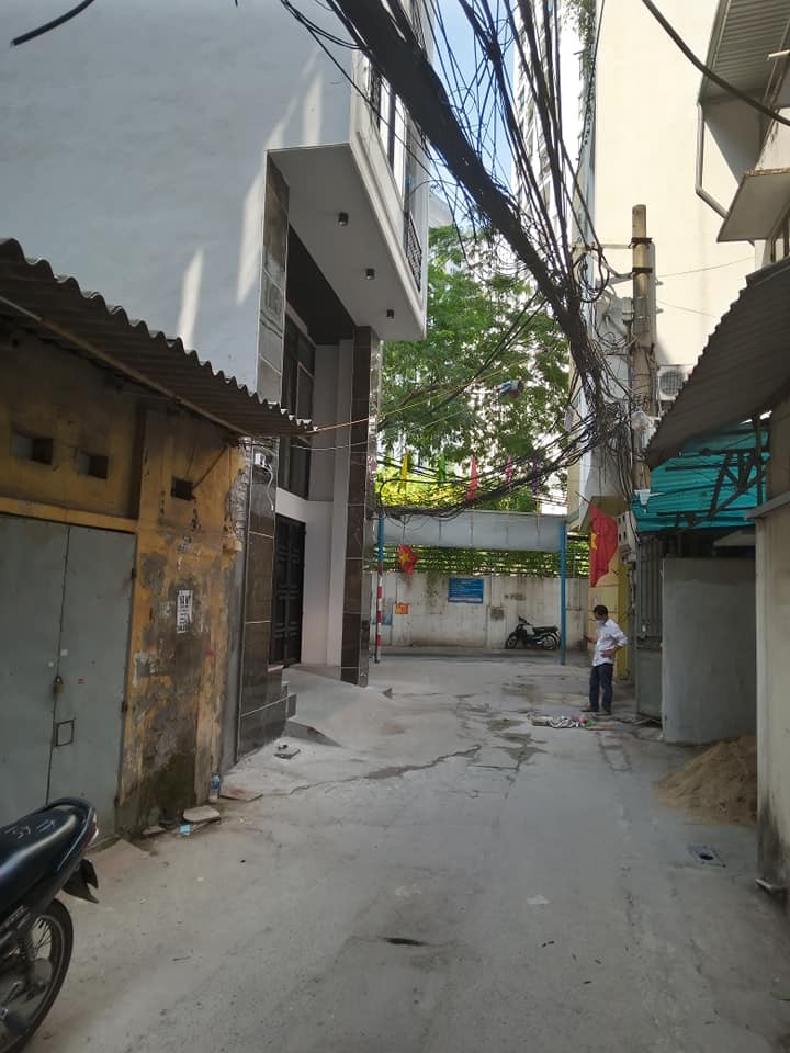Bán Đất Cự Lộc 55m2, Cách 1 Nhà Ra Phố, Ngõ Ô Tô Tránh, MT 4m, Kinh Doanh, Xây Ở Hết Ý