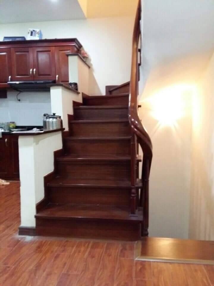 Bán nhà ngay đầu Quan Nhân nhà Lô Góc, ngõ rộng, kinh doanh, gần trường, chợ, ngõ thông 40m 5 tầng chỉ 3 tỷ hơn